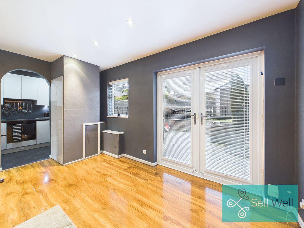 Mortlake Close, Worsley, Manchester photo 3