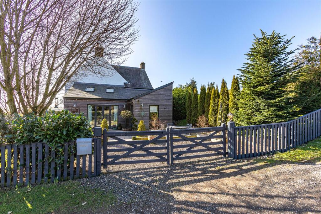 Main image of property: 8 Graden Farm Cottages, Kelso