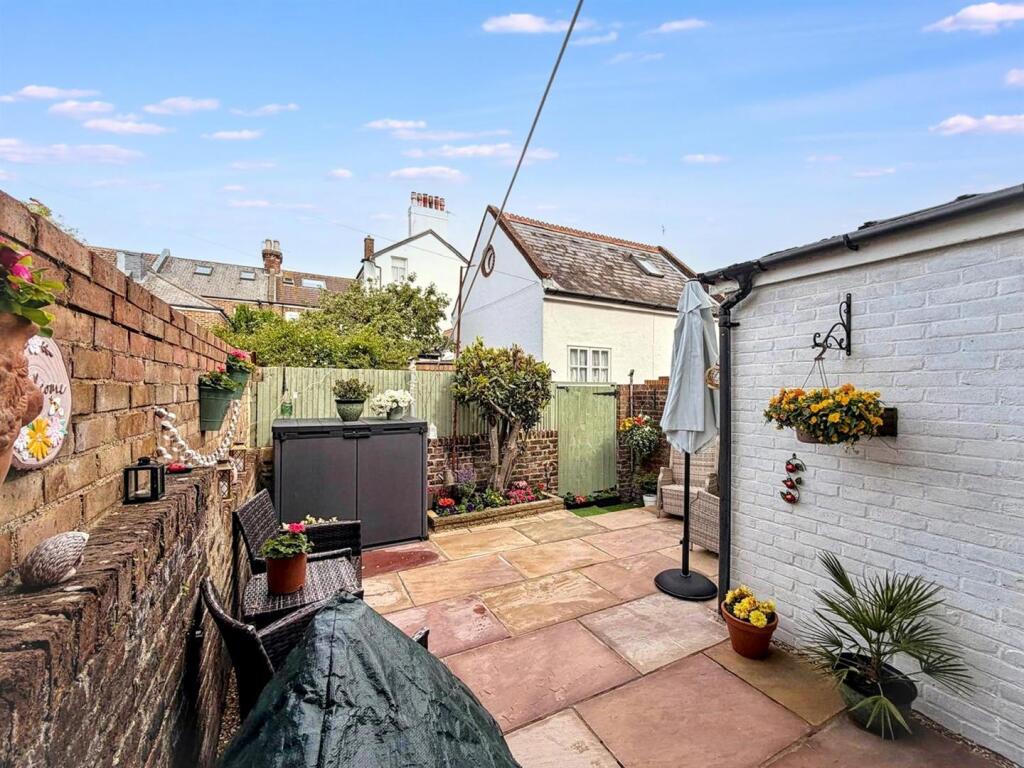 House in Eastbourne, East Sussex - View 4