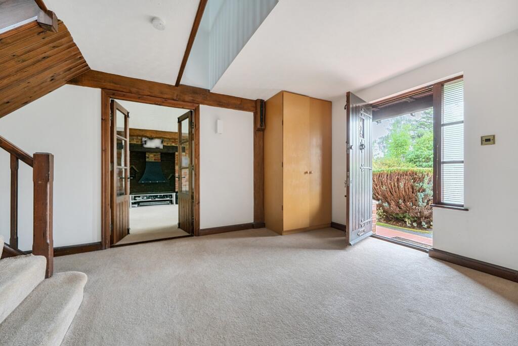 House in London - View 2