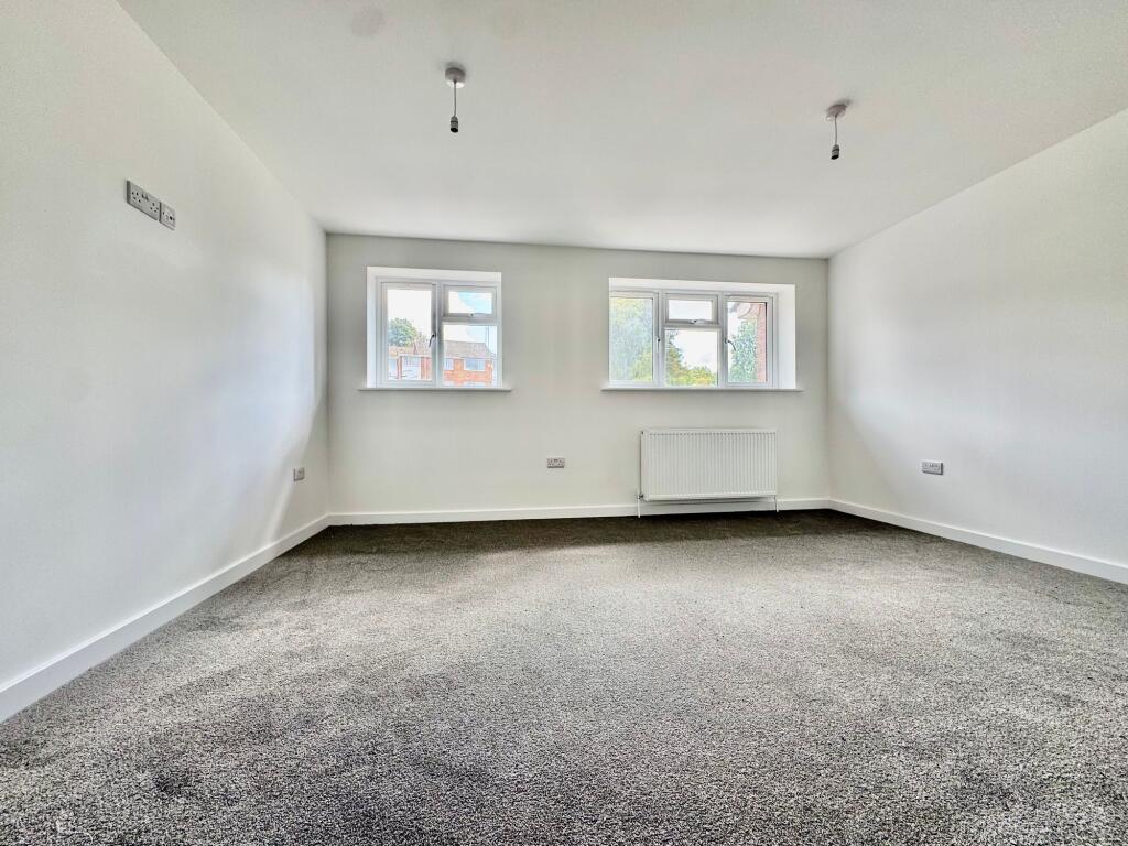 House in Luton, Hart Hill - View 4