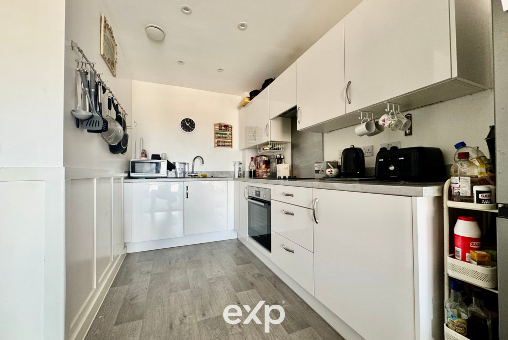 Apartment in Solihull, Cheswick Green - View 4