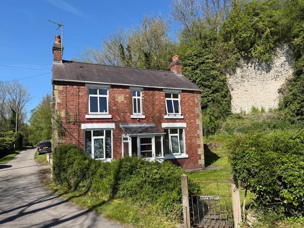 Main image of property: Bryn Estyn, Cymau, Pistyll Lane, Cymau, LL11 5ER