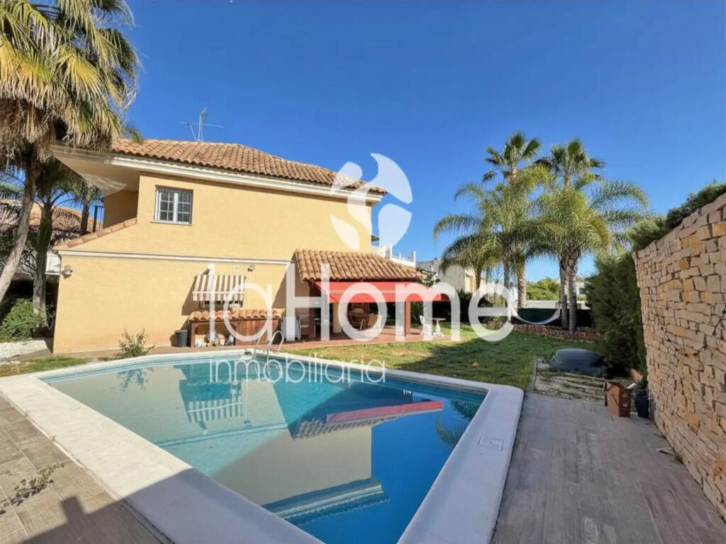 Main image of property: Valencia, Valencia, Paterna