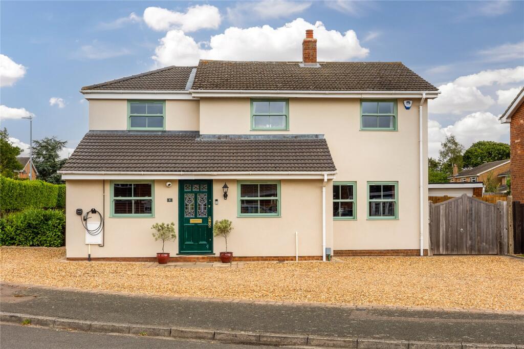 Main image of property: Byfield Close, Toddington, Bedfordshire, LU5