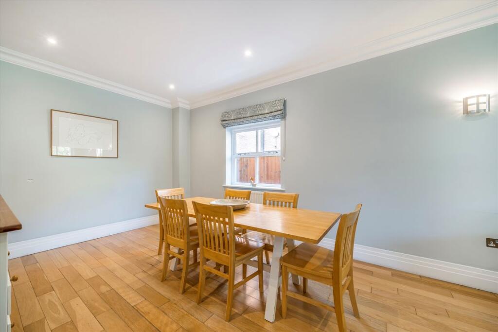 House in London - More