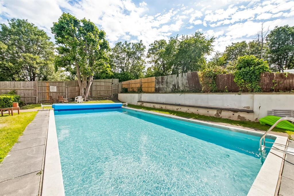 Main image of property: Azenby Road, London