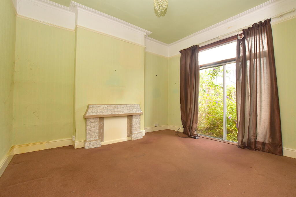 House in Wirral, Liverpool City Region - View 4