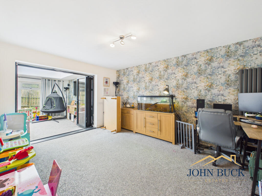 House in Sunderland, Albany - More