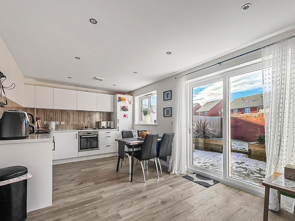 Great Oldbury, Gloucestershire, GL10 3GY photo 3