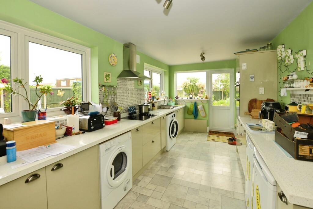 Dunes Road, Greatstone, New Romney, Kent, TN28 photo 2