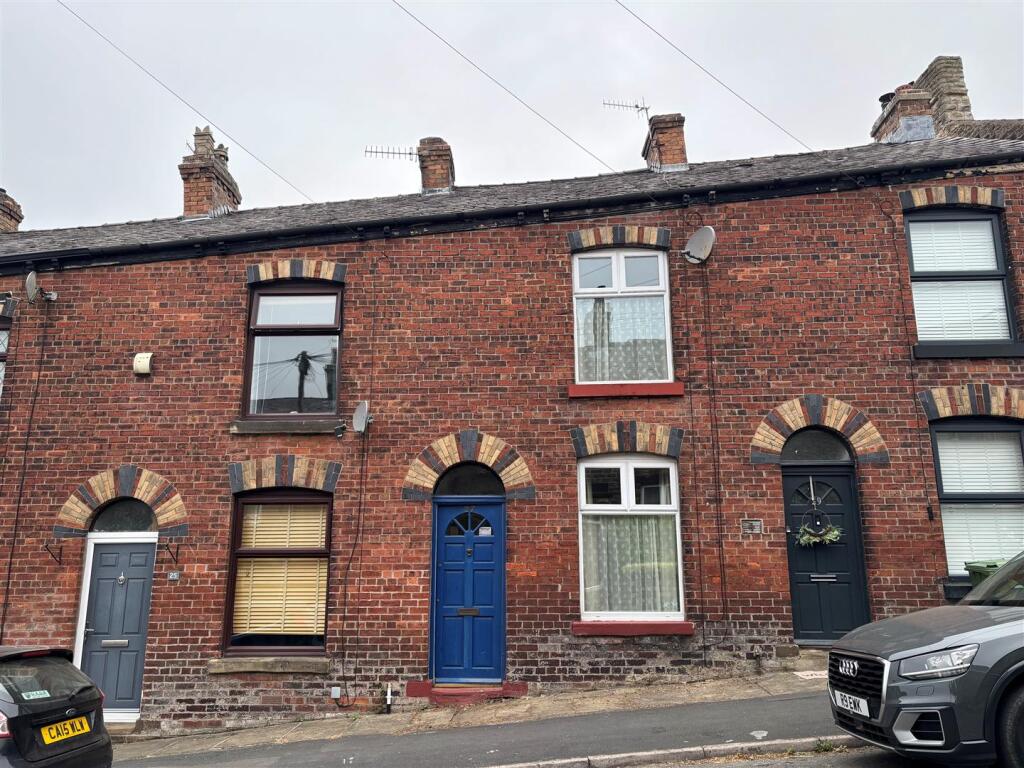 Main image of property: Eaves Knoll Road, New Mills, High Peak