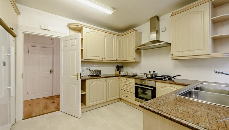 Apartment in London - More