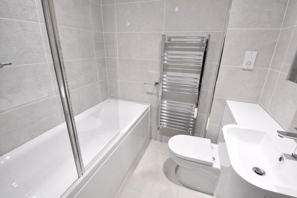 Apartment in Luton, Hart Hill - View 3