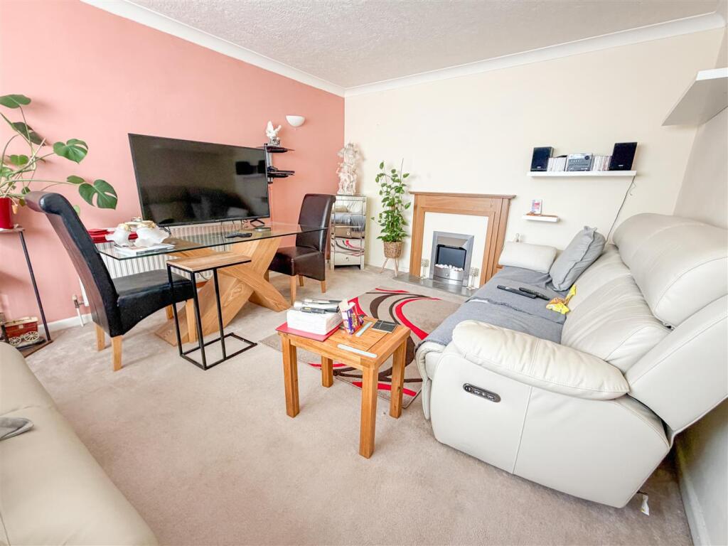 House in Clacton-on-Sea, Great Clacton - View 3