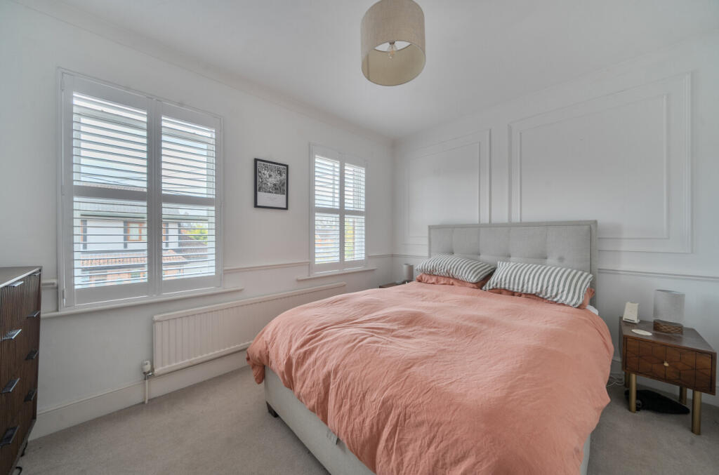 House in Guildford - View 5