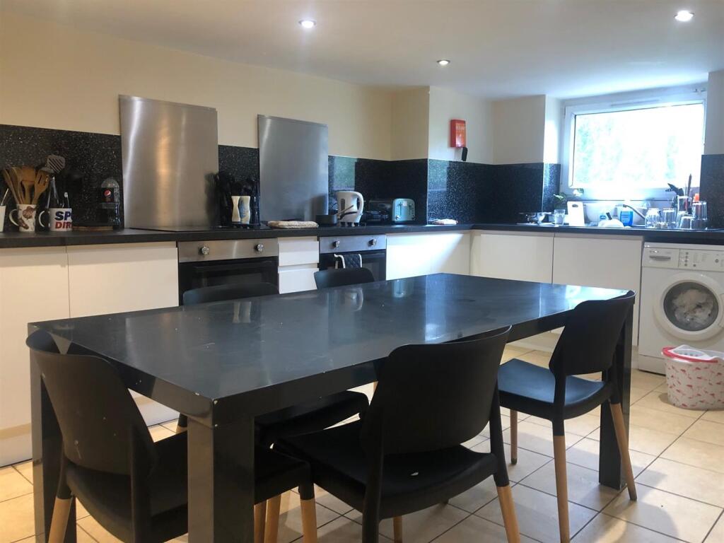 House in Leeds - View 4