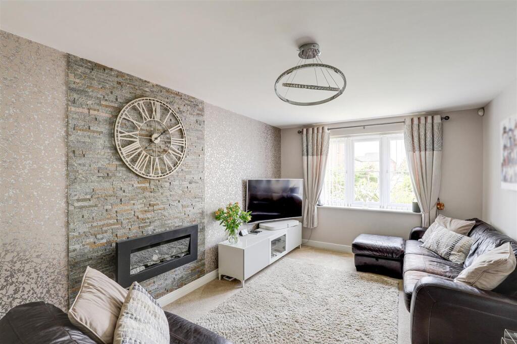 Chalfont Drive, Nottingham, NG8 image 3