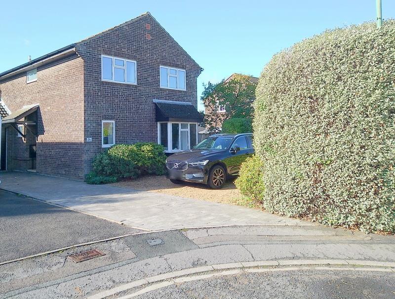 4-bed detached on Bucklers Way, Bournemouth, £459,950