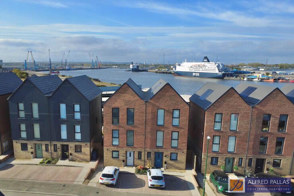 Dockwrays Bank, South Shields  photo 3