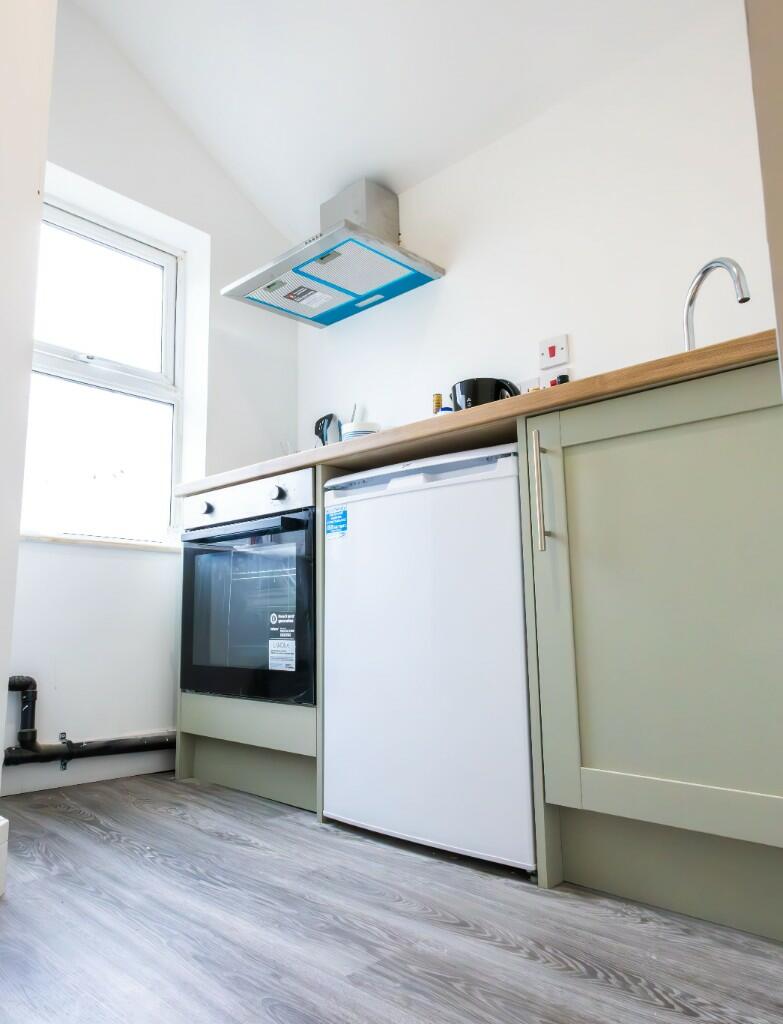 Huntly Grove, Peterborough, Cambridgeshire, PE1 - More