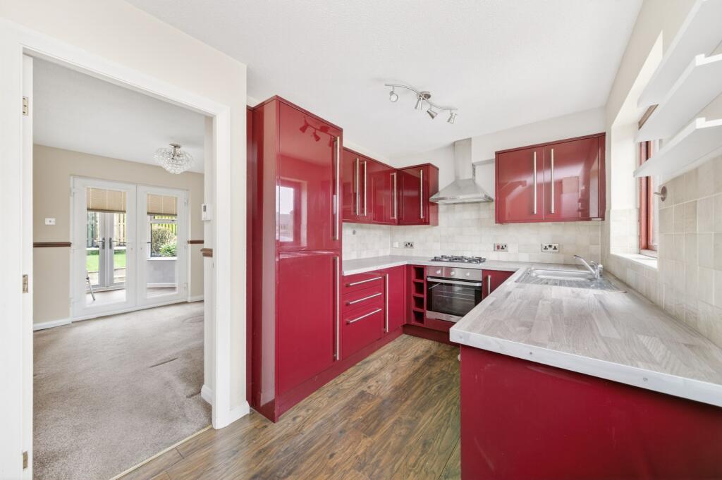 Bayfield Close, Hade Edge, Holmfirth, HD9 photo 3