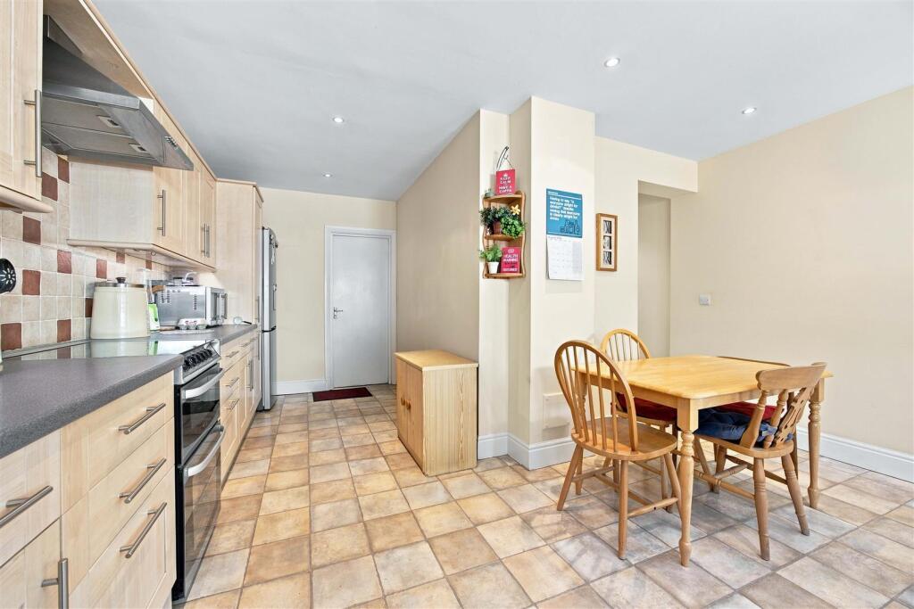 House in Southall - View 4