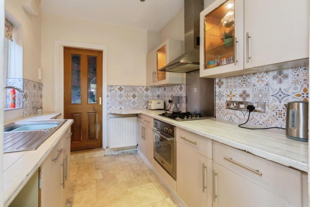 House in Solihull, Dorridge - View 2