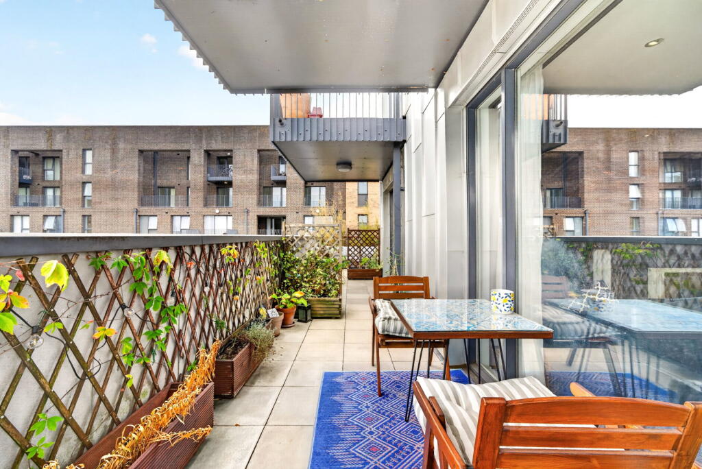 Apartment in London - View 2