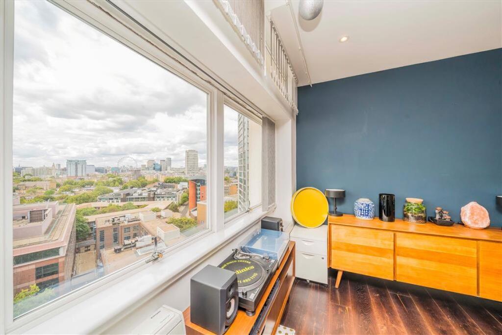Apartment in London - View 5