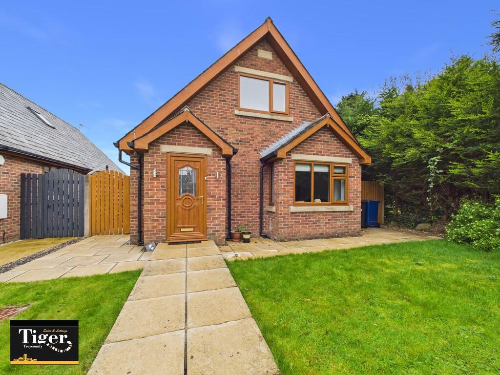 3-bed detached on Sheep Hill Lane, New Longton, £380,000