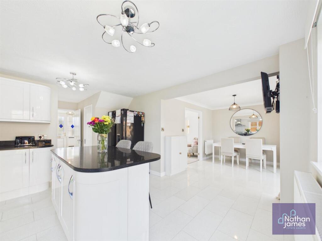House in Caldicot - View 2