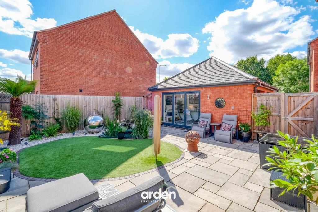 House in Redditch, Worcestershire - View 4