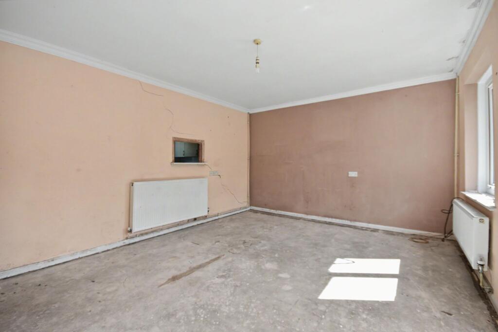 House in Taunton - View 4