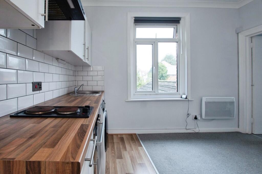 Apartment in Bournemouth - View 3