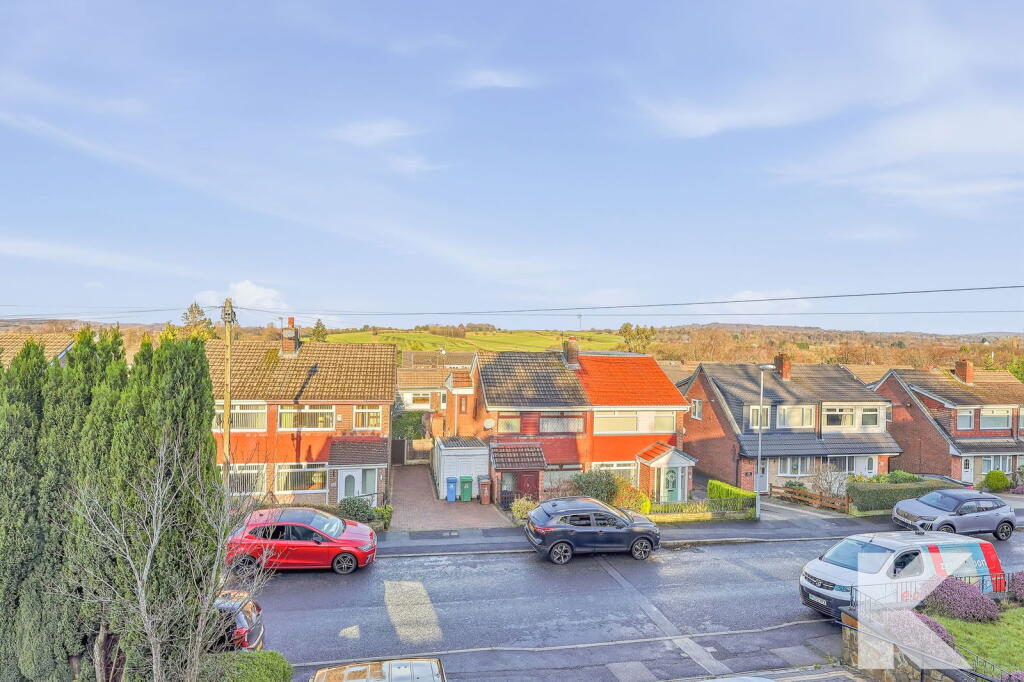 28 Torwood Road, Chadderton, Oldham, OL9 0RA photo 2