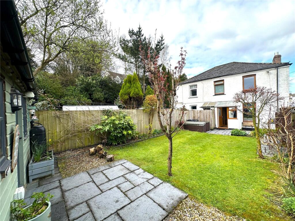 Main image of property: Par Lane, Par, PL24