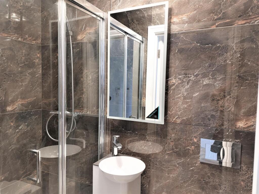 Apartment in London - View 5