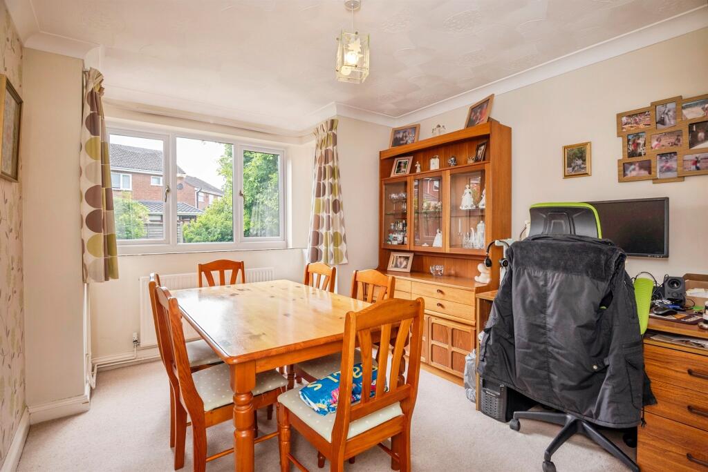 House in Worcester - View 4