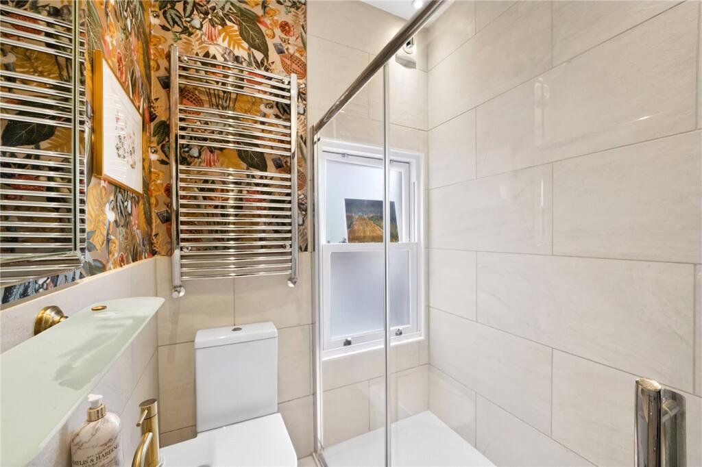 Apartment in London - View 5