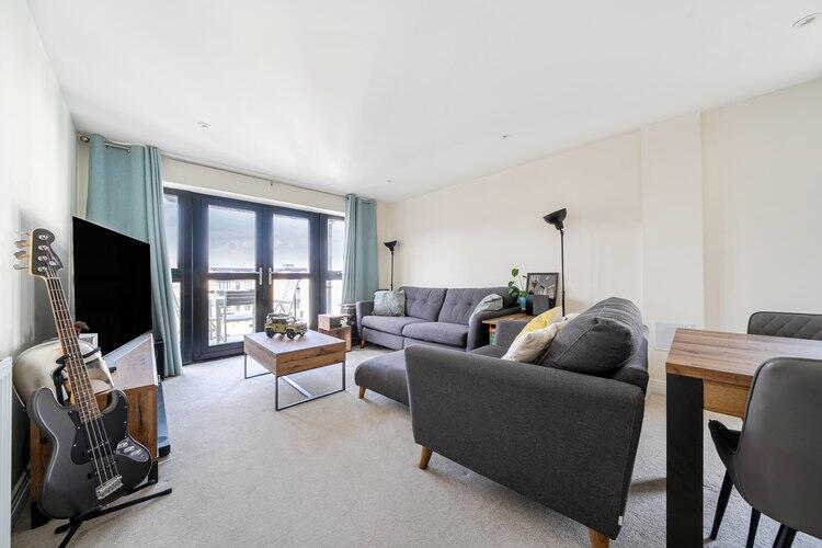 Woolworth House, Welwyn Garden City, Hertfordshire, AL7 photo 2