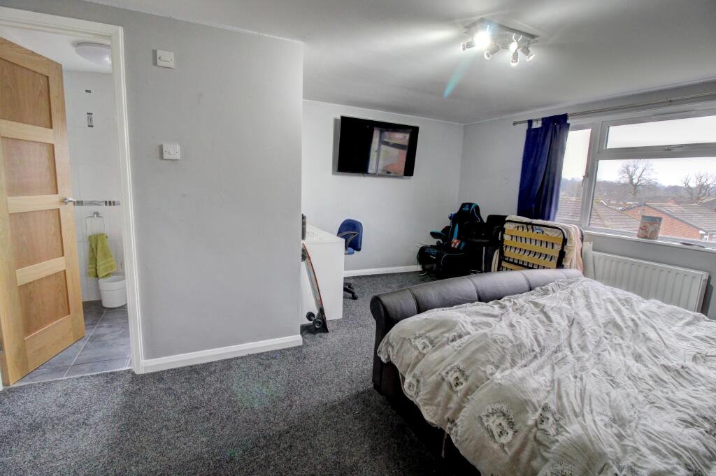 House in Redhill - View 5