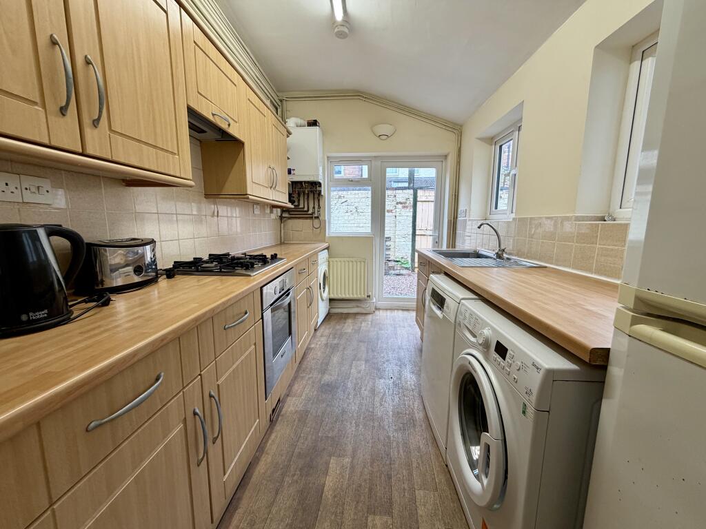 House in Warwick, Sydenham, Royal Leamington Spa - View 4
