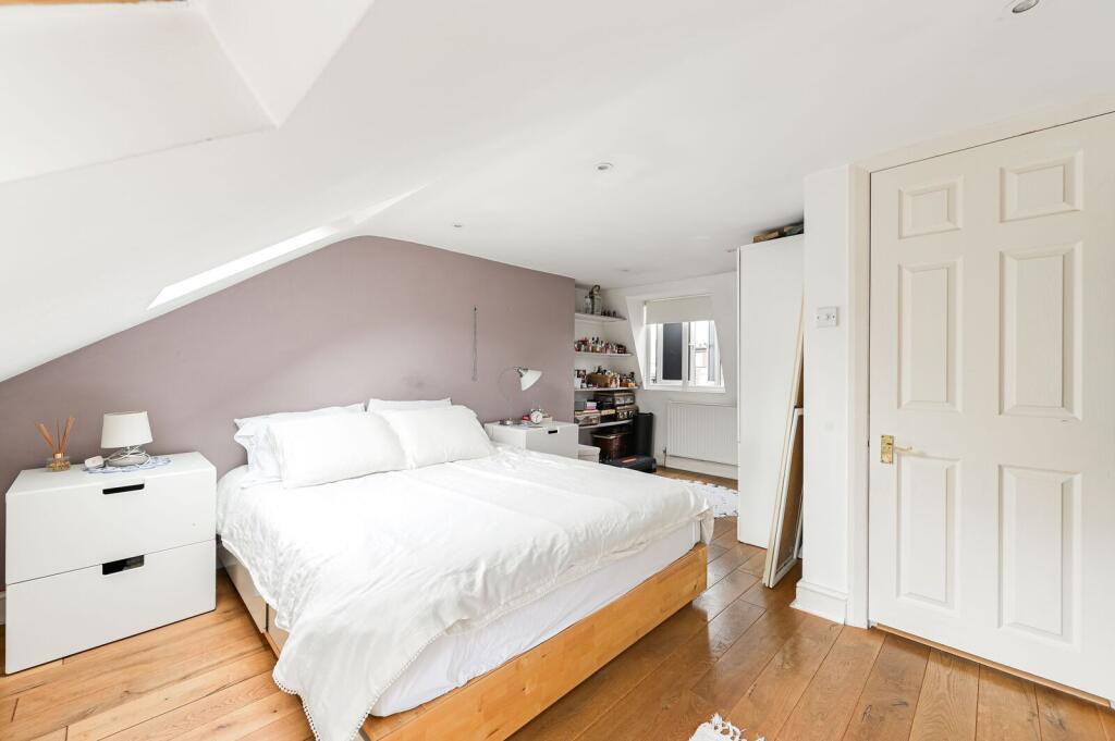 Apartment in London - View 4