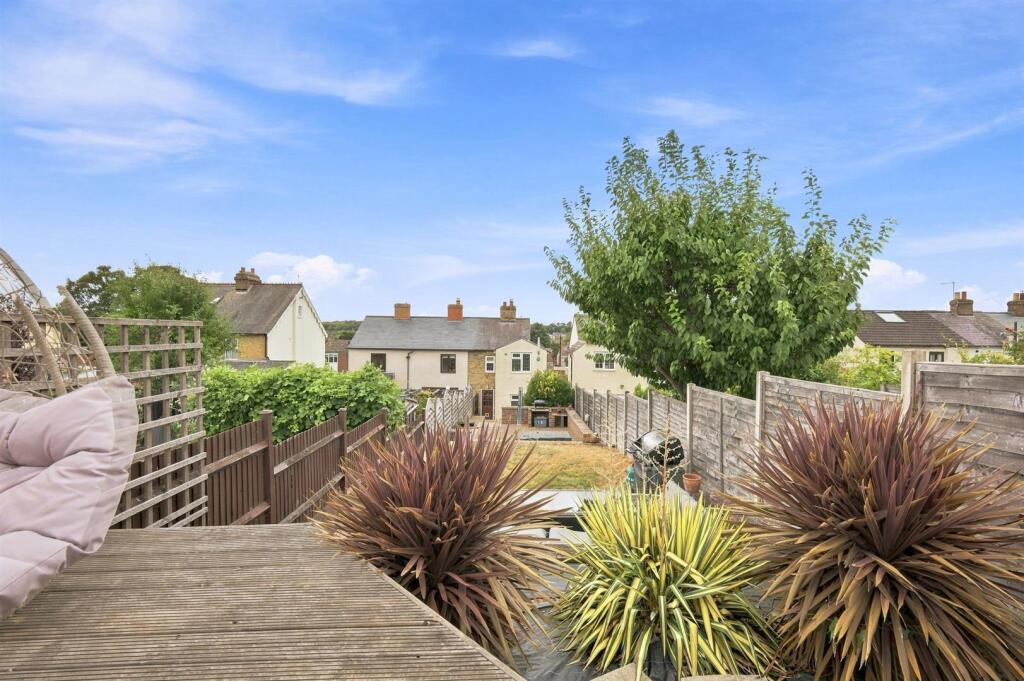 House in Ware, Kings Hill - View 4