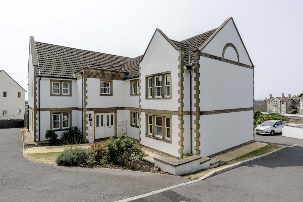 Main image of property: Hewish Court, Landemann Circus, Weston-super-Mare