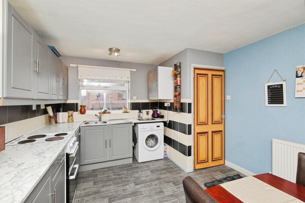 Victoria Road, Pinxton, Nottingham photo 3
