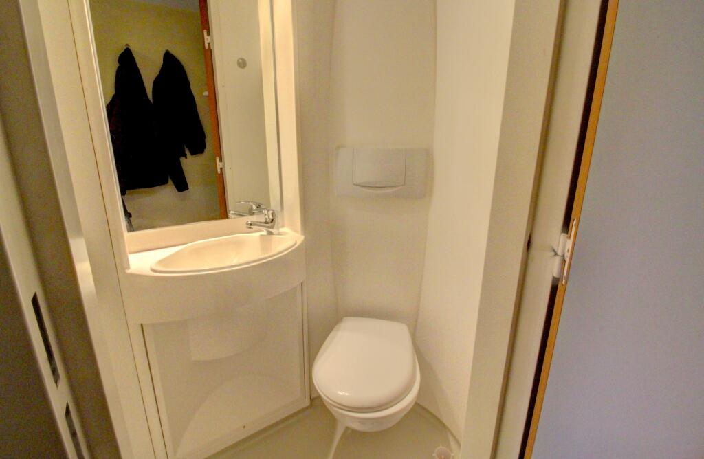 Additional image 2 of Longside Lane, Bradford, BD7