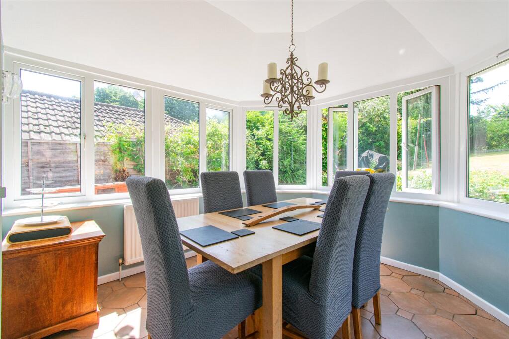 House in Newbury, Speenhamland - More
