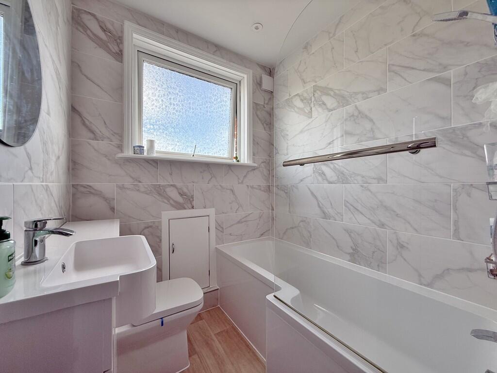 Highbury Grove, Cosham, Portsmouth - View 4